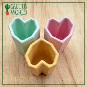 Set of 3 Geometrical Heart Shaped Pots